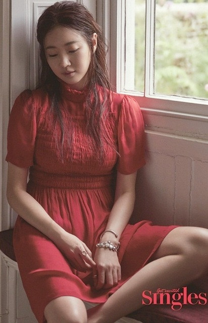 Vẻ trong veo, gợi cảm của cựu Hoa hậu Hàn Quốc Kim Sarang ảnh 9