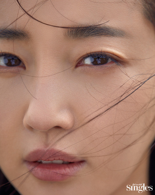 Vẻ trong veo, gợi cảm của cựu Hoa hậu Hàn Quốc Kim Sarang ảnh 8