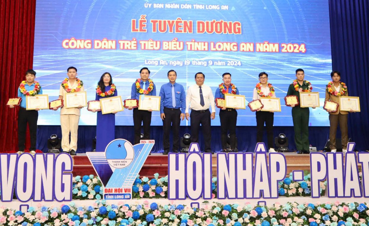Danh hiệu Công dân trẻ tiêu biểu tỉnh Long An năm 2024 được trao cho 9 thanh, thiếu nhi tiêu biểu có thành tích đặc biệt xuất sắc trong nhiều năm và có thành tích nổi bật nhất năm 2024 trong các lĩnh vực: học tập; lao động sản xuất; kinh doanh; quốc phòng; đảm bảo an ninh, trật tự an toàn xã hội; thể dục - thể thao; văn hóa - nghệ thuật; hoạt động xã hội; công tác Đoàn, Hội, Đội.