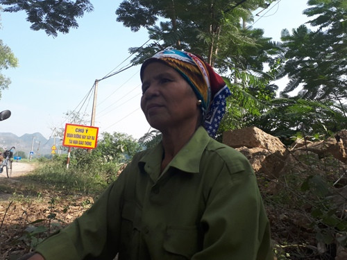 Thi thể bé sơ sinh nghi bị bắt cóc trong bao tải ghi tên cha ảnh 1