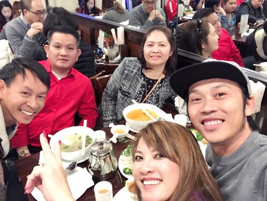 BẢN TIN giải trí: 30 ca sĩ hát ở 'siêu đám cưới', Miu Lê đáp trả Dương Cầm ảnh 5