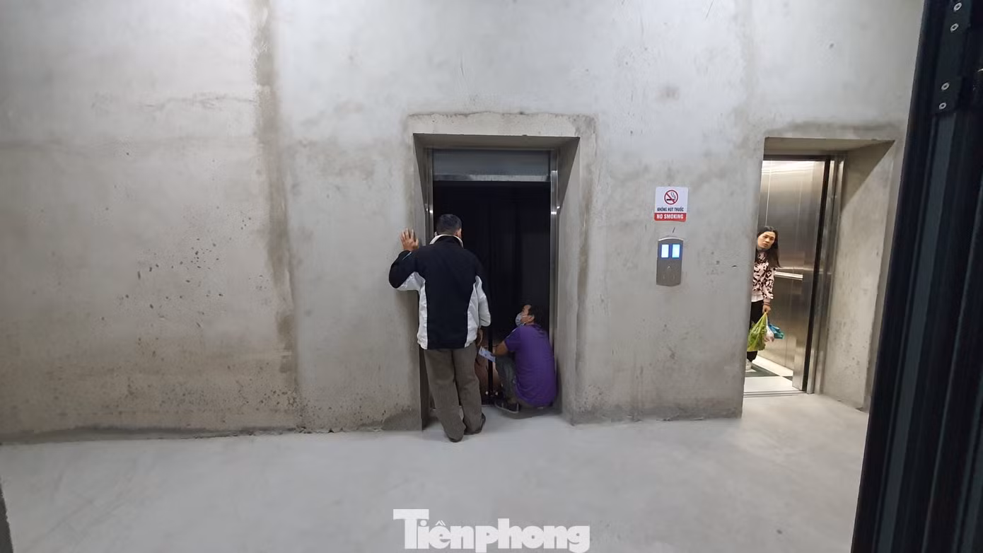 Thang máy chung cư P.H Nha Trang rơi tự do nhiều lần làm cư dân hú vía. Ảnh NDCC Thang máy chung cư P.H Nha Trang rơi tự do nhiều lần làm cư dân hú vía. Ảnh NDCC