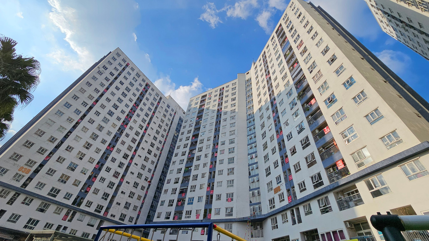 Đối với các khối nhà chung cư cao tầng thuộc các ô đất có ký hiệu P1.4-HH01 và P1.4-HH02 ngày 22-1-2018 Thanh tra Bộ Xây dựng có kết luận thanh tra số 39. Theo đó, 9 tòa nhà chung cư xây dựng trên tầng áp mái không đúng quy định.