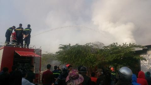 Hải Phòng: Cháy lớn thiêu rụi gần 1000m2 xưởng sản xuất ảnh 1