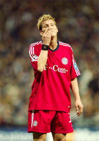 Tân binh của M.U 'đào hoa' từ bé ảnh 2