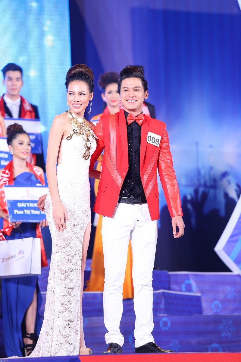 Hai gương mặt quen thuộc đoạt giải vàng là người mẫu Lệ Quyên và Huỳnh Trí Thông