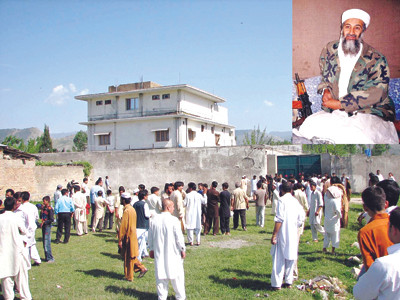 Khu nhà từng là nơi ở của bin-Laden (ảnh nhỏ) tại vùng tây bắc Pakistan. Ảnh: Getty Images và AP