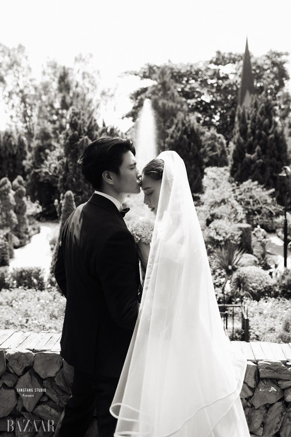 Trước đó, cặp đôi tung loạt ảnh cưới đơn giản mà tinh tế.