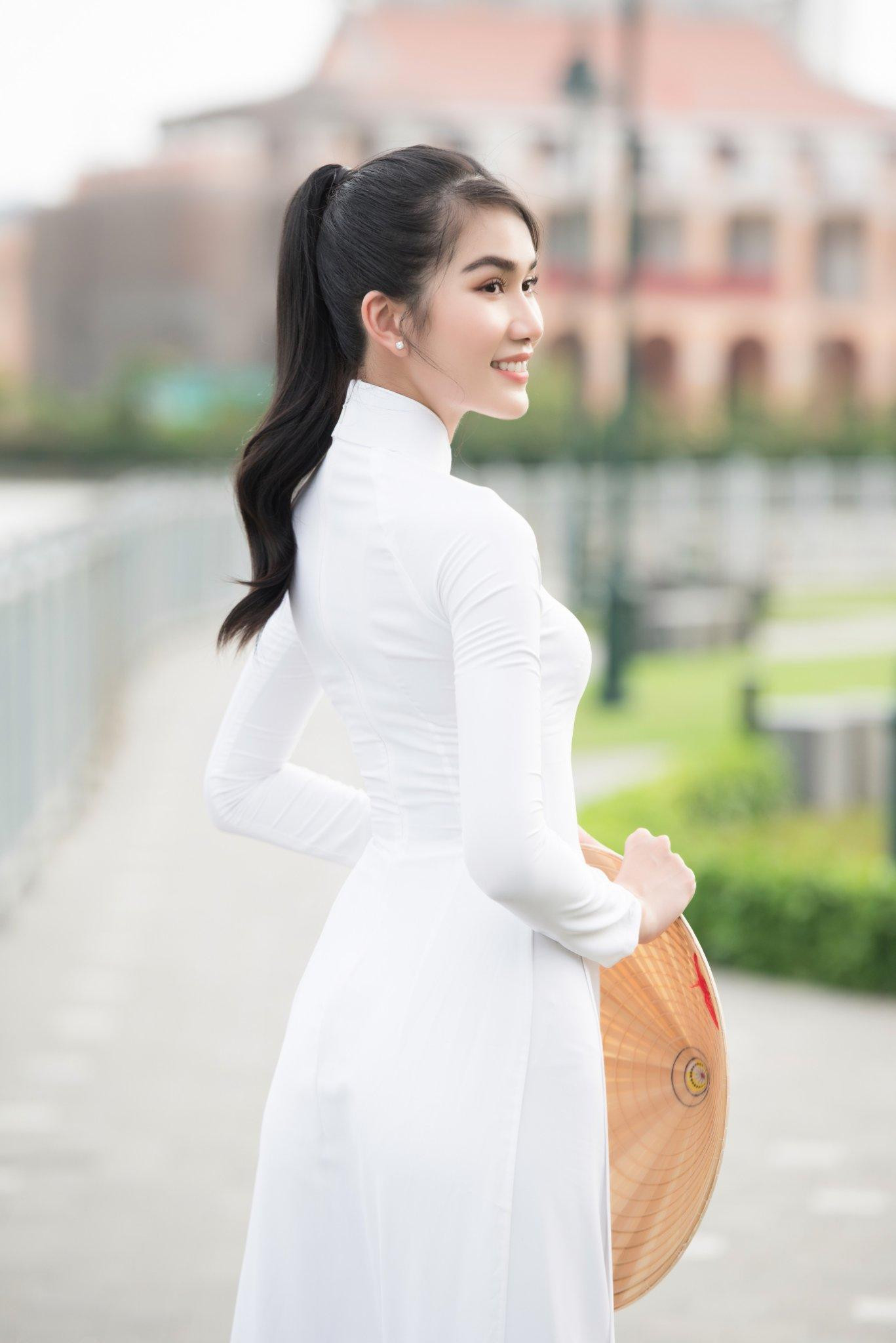 Theo Phương Anh, tới đây, phía công ty quản lý và ekip của cô sẽ thực hiện buổi lễ trao sash. Đây là dịp chính thức công nhận Phương Anh trở thành đại diện của Việt Nam tại cuộc thi Miss International 2022. Sự kiện này sẽ diễn ra vào tháng 6 tới. Đây cũng được xem là món quà sinh nhật ý nghĩa đánh dấu tuổi 24 của Phương Anh.