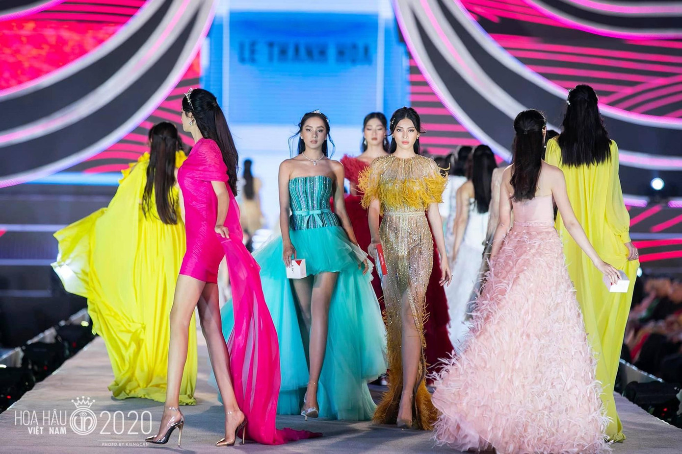 Ngọc Thảo sinh năm 2000 tại Thành phố Hồ Chí Minh. Người đẹp giành ngôi vị Á hậu 2 Hoa hậu Việt Nam 2020.