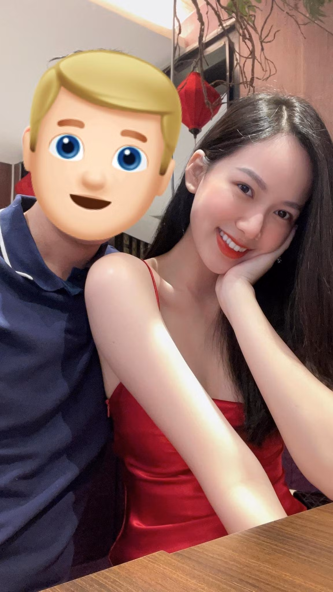 Phương Quỳnh thường giấu mặt bạn trai mỗi khi đăng hình chung lên mạng xã hội.