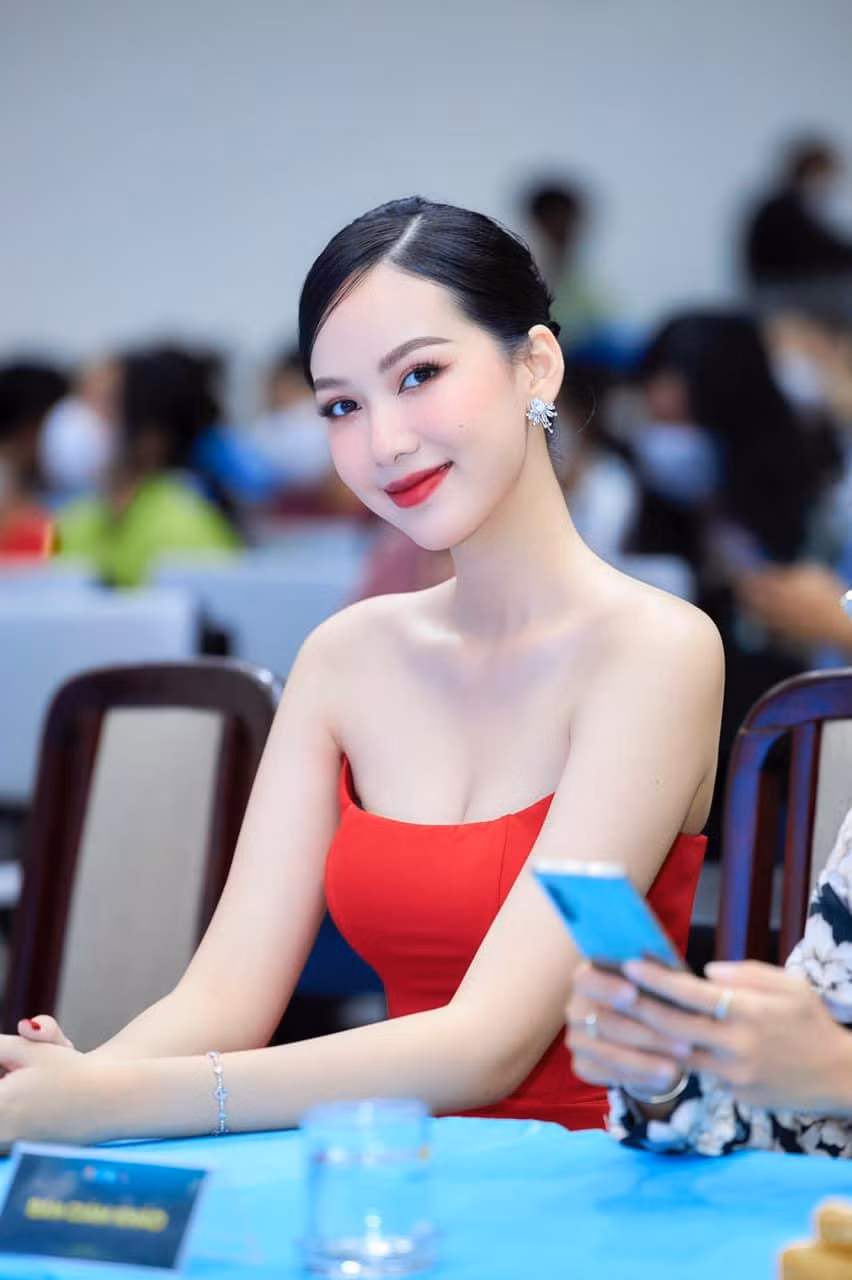 Nhan sắc xinh đẹp của Phương Quỳnh.