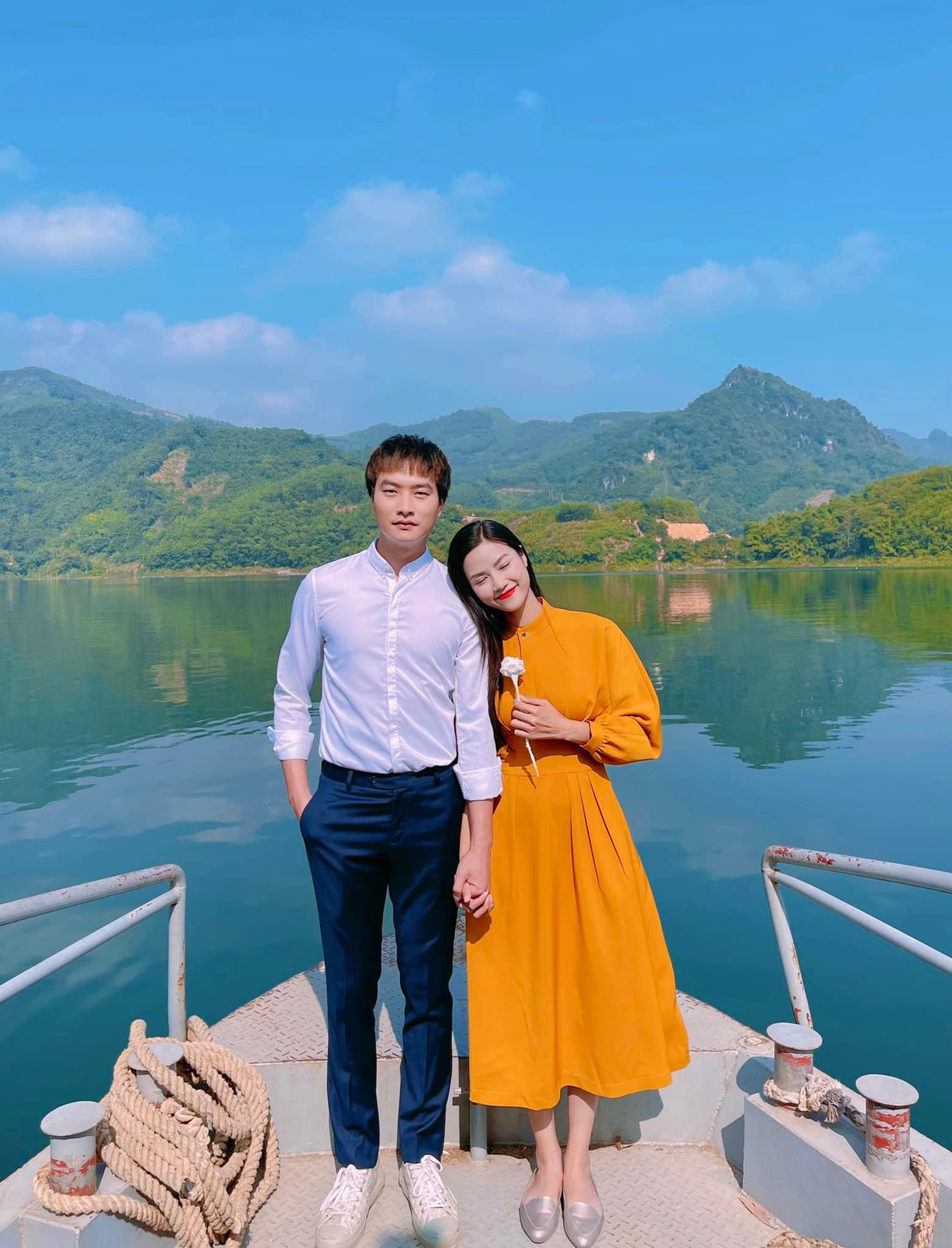 Khán giả tích cực "đẩy thuyền" cho cặp chính Anh Đào- Trọng Lân trong phim "Lối về miền hoa".