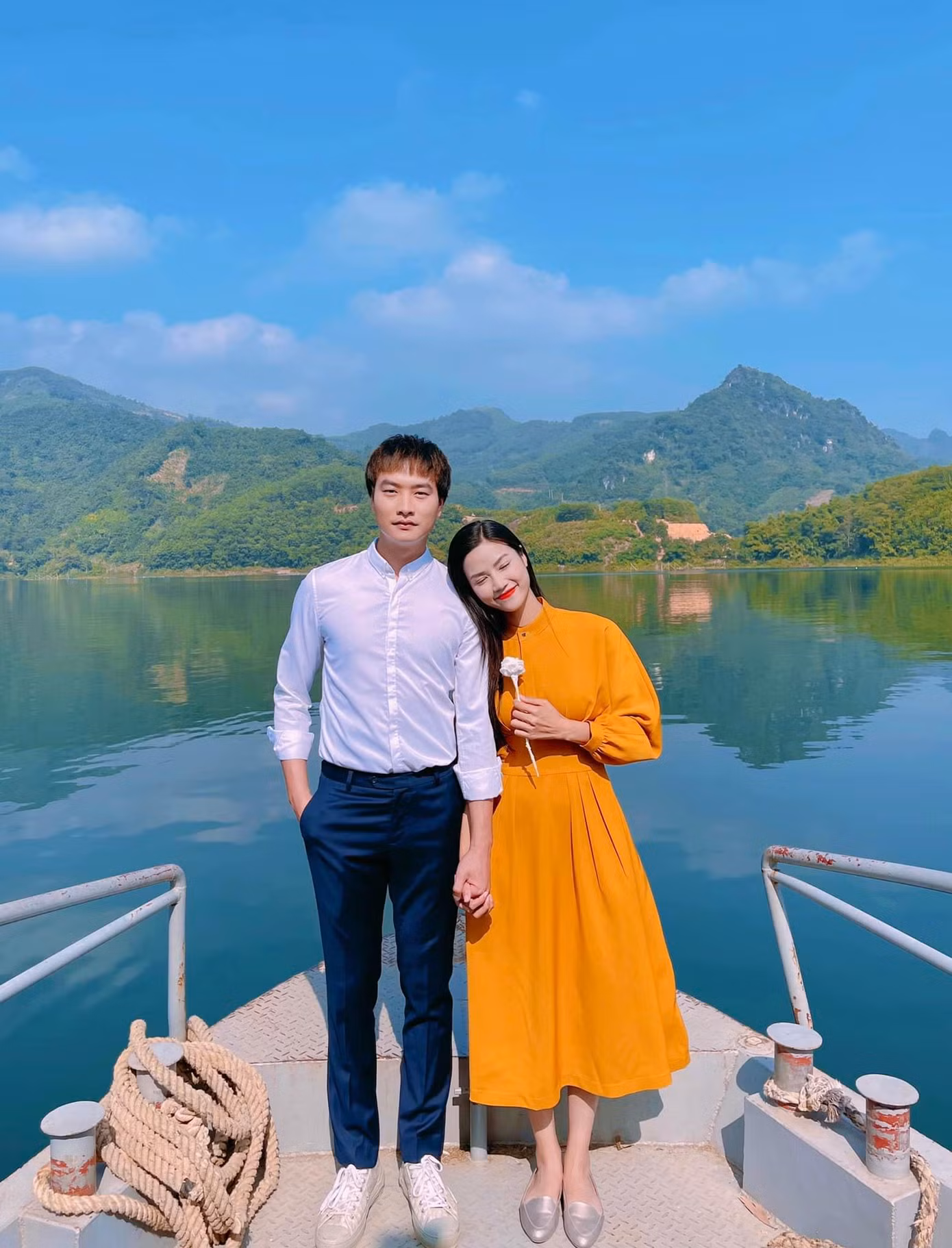 Khán giả tích cực "đẩy thuyền" cho cặp chính Anh Đào- Trọng Lân trong phim "Lối về miền hoa".