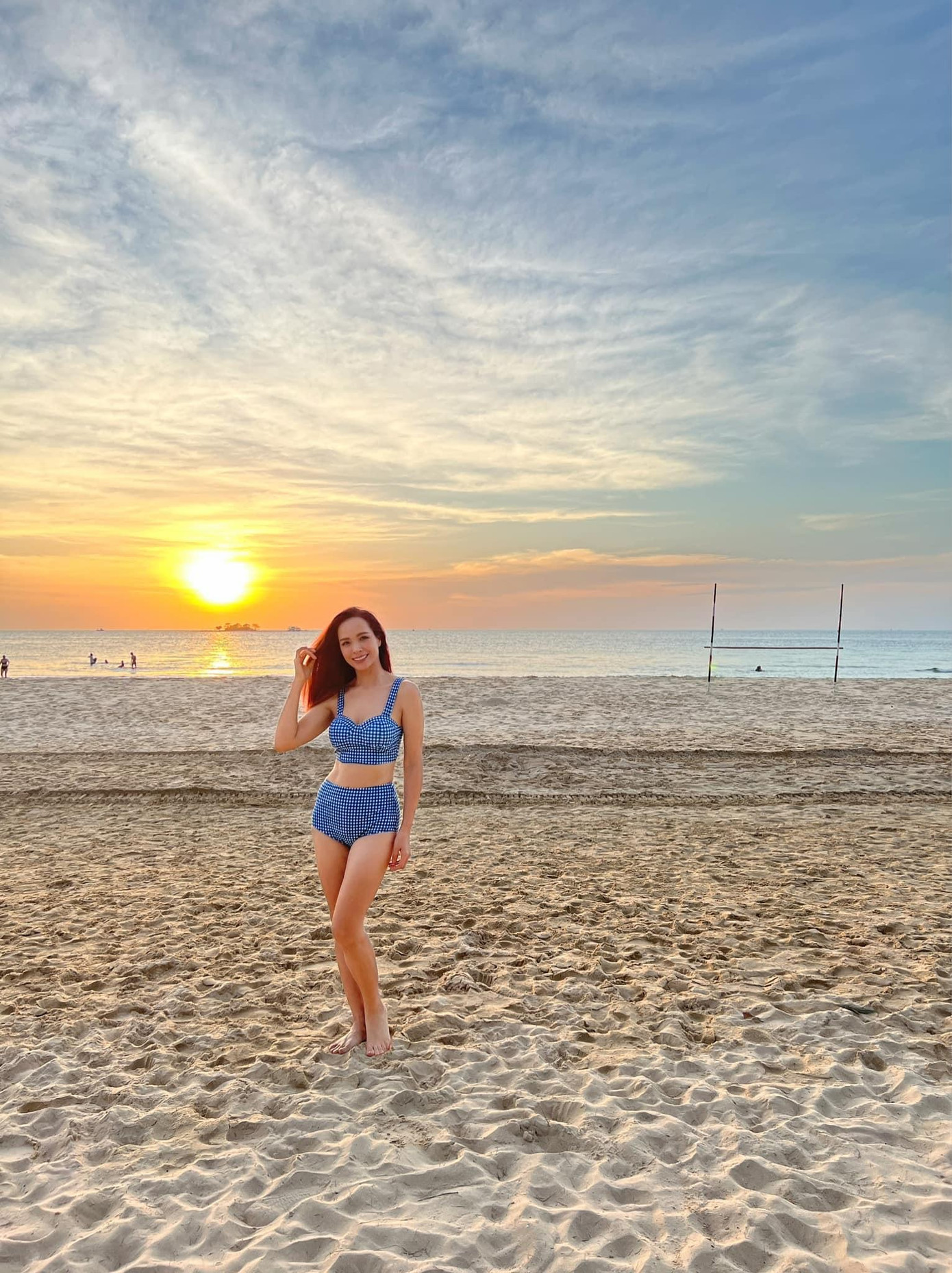 Thuý Hằng và Thuý Hạnh từng là cặp người mẫu song sinh nhận nhiều sự quan tâm của công chúng. Nếu như cựu người mẫu Thuý Hằng có cuộc sống bình yên tại Hà Nội thì Thuý Hạnh và nhạc sĩ Minh Khang cùng hai con sống ở TP.HCM.