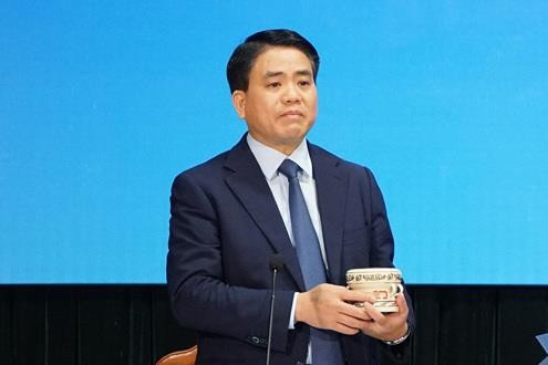 Cận cảnh trống đồng gốm Chủ tịch Hà Nội tặng báo chí quốc tế ảnh 1