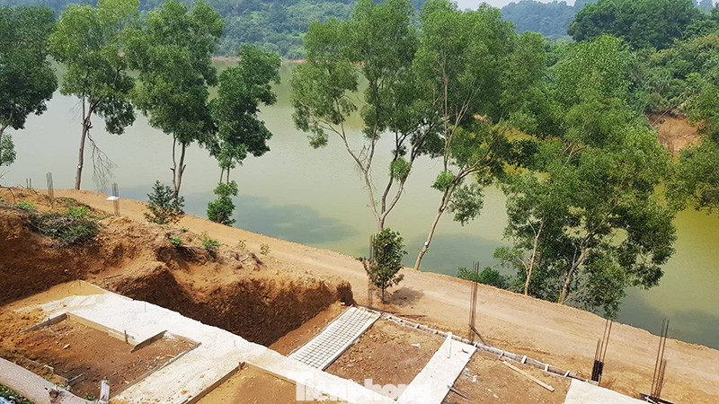 Dự án 'xẻ thịt' hồ Đồng Mô vẫn đổ đất thi công trong quá trình thanh tra ảnh 2