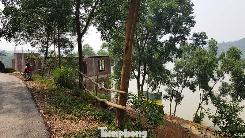 Dự án 'xẻ thịt' hồ Đồng Mô vẫn đổ đất thi công trong quá trình thanh tra ảnh 5