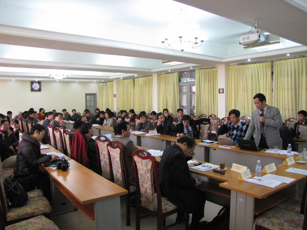 Tọa đàm giải pháp gắn kết giữa đào tạo với thị trường lao động ở Việt Nam diễn ra sáng 9 - 12 tại Trường Đại học Khoa học Xã hội và Nhân văn Hà Nội