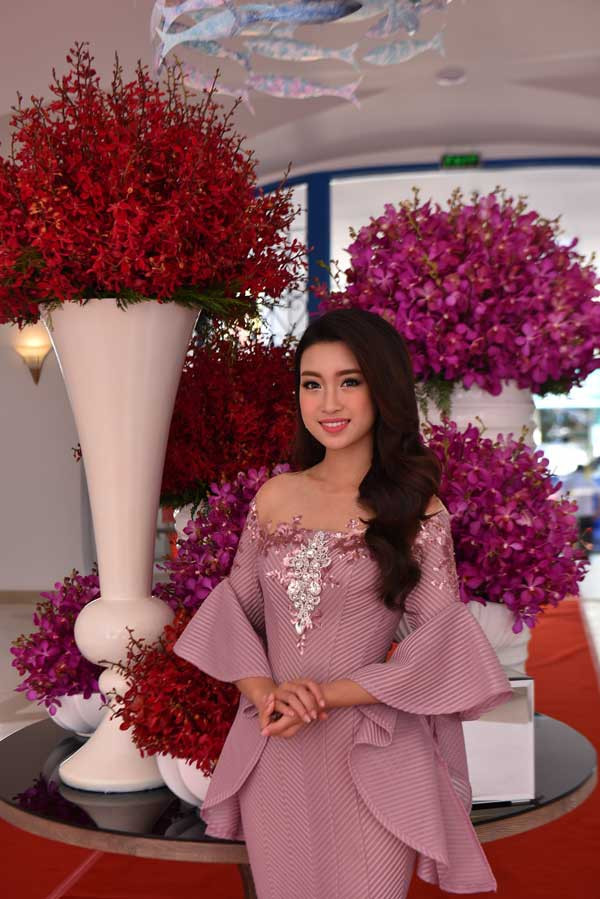 Các người đẹp Hoa hậu Việt Nam khoe sắc tại resort Đà Nẵng ảnh 4