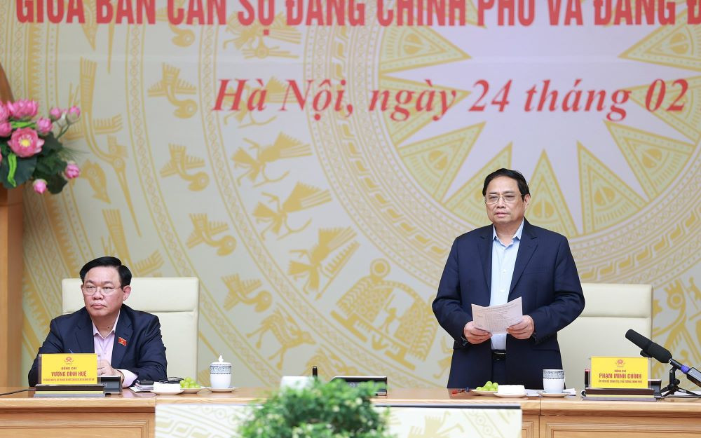 Thủ tướng Phạm Minh Chính và Chủ tịch Quốc hội Vương Đình Huệ đồng chủ trì hội nghị. Ảnh: Nhật Bắc