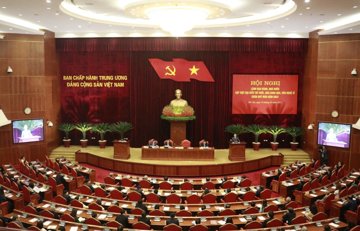 Hội nghị gặp mặt đại biểu tri thức, nhà khoa học, văn nghệ sĩ