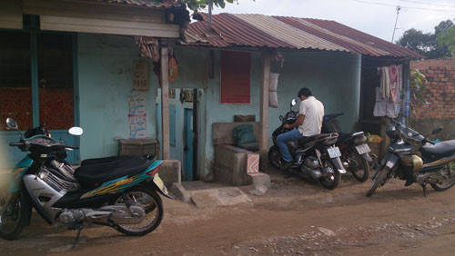 Khu phòng trọ nơi Nhờ hành hạ cháu Long