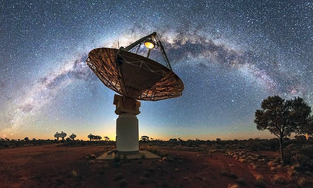 Tín hiệu radio kỳ lạ ASKAP J1839-0756 được ghi nhận bởi hệ thống kính viễn vọng ASKAP ở Tây Úc - Ảnh: CISRO