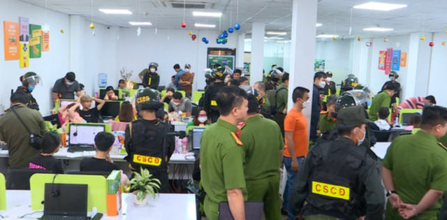 Công an TP HCM triệt phá một đường dây tội phạm công nghệ cao