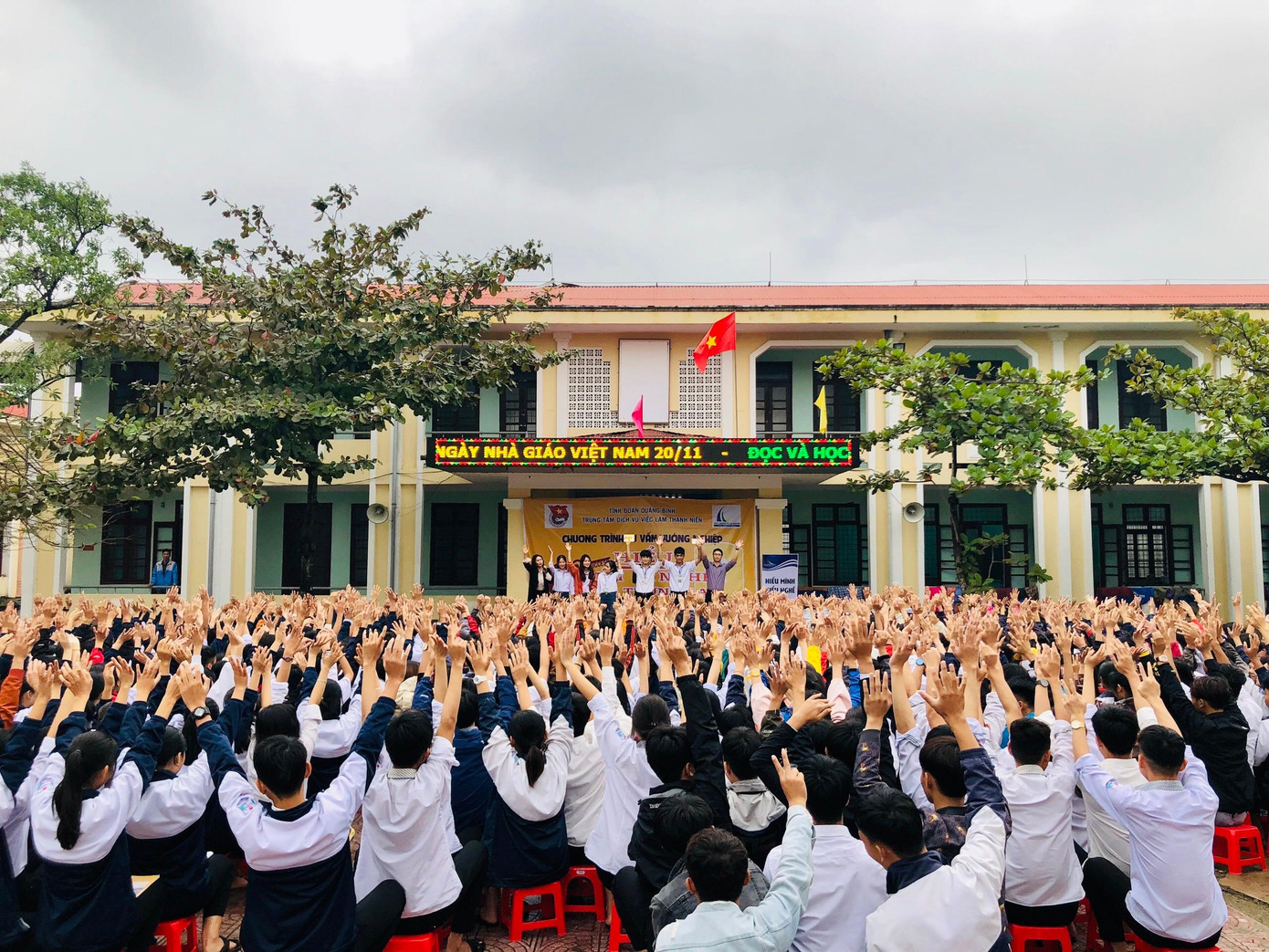 Tư vấn hướng nghiệp cho học sinh THPT Tư vấn hướng nghiệp cho học sinh THPT