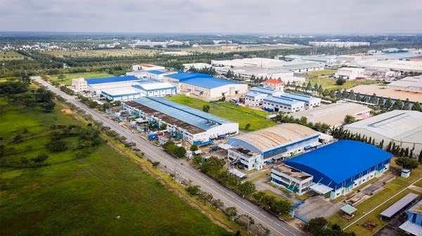 UBND tỉnh Thanh Hóa vừa phê duyệt nhiệm vụ lập quy hoạch phân khu xây dựng tỷ lệ 1/2000 Khu công nghiệp Tượng Lĩnh, huyện Nông Cống với quy mô 330 ha. UBND tỉnh Thanh Hóa vừa phê duyệt nhiệm vụ lập quy hoạch phân khu xây dựng tỷ lệ 1/2000 Khu công nghiệp Tượng Lĩnh, huyện Nông Cống với quy mô 330 ha.