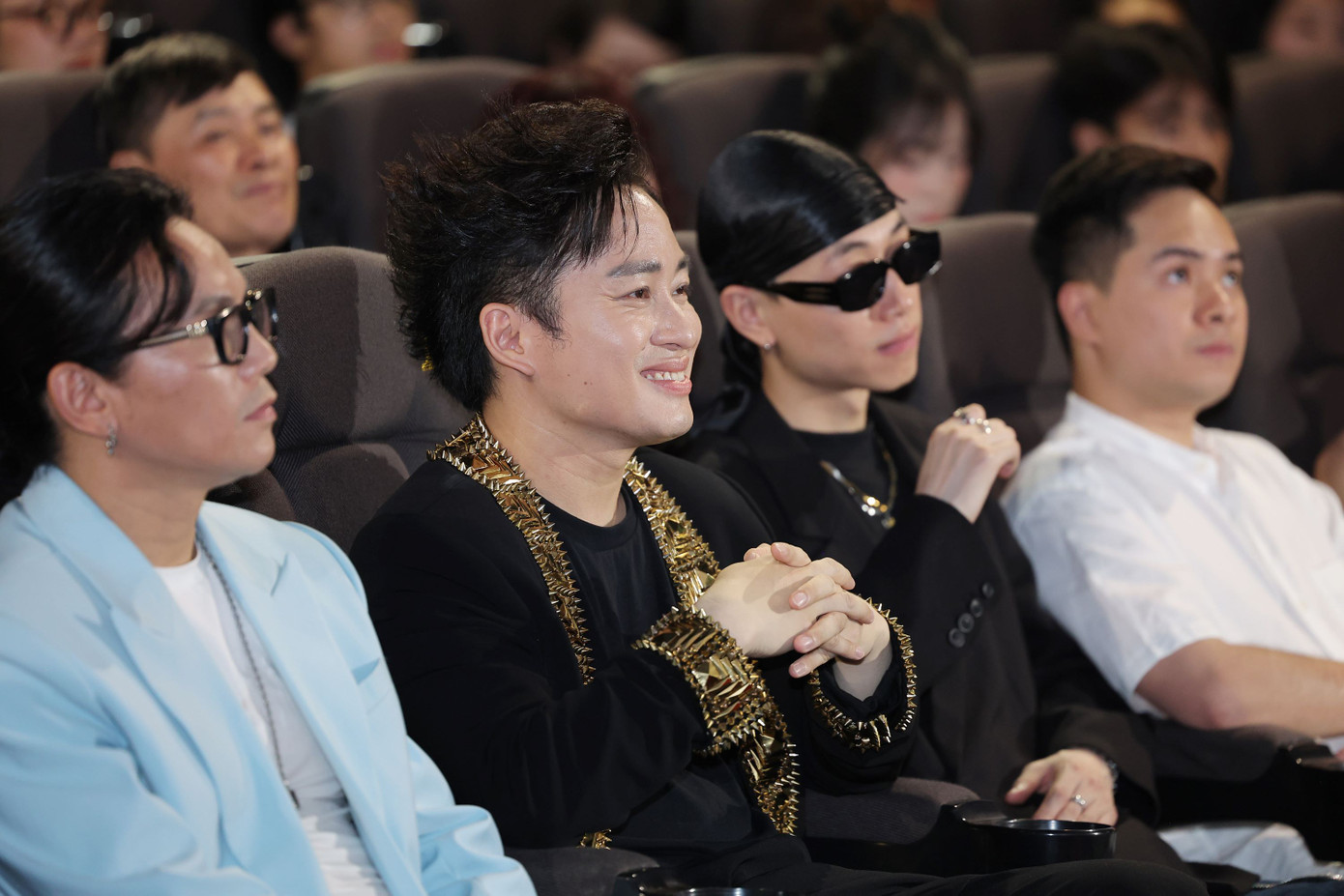 Tùng Dương lần đầu kết hợp với Double 2T. Ảnh: Hòa Nguyễn. Tùng Dương lần đầu kết hợp với Double 2T. Ảnh: Hòa Nguyễn.