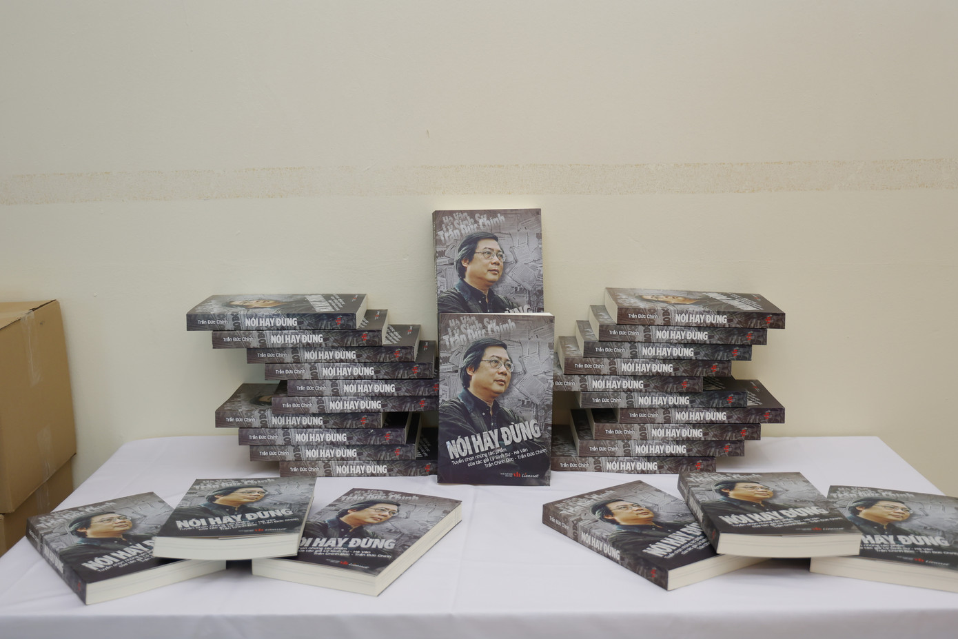 Cuốn sách tập hợp di sản báo chí của nhà báo Trần Đức Chính.