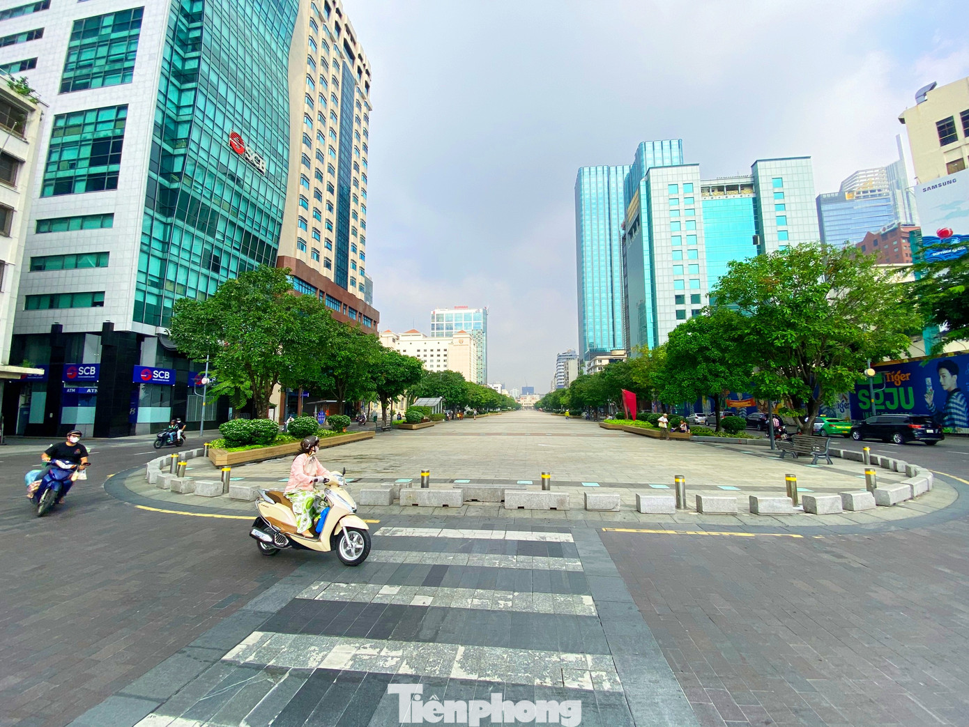 Ngày 11/10 vừa qua, Sở Giao thông vận tải (GTVT) TPHCM đã có văn bản gửi Sở Xây dựng Thành phố về việc triển khai thí điểm phương án tăng cường độ nhám mặt đường trên đường Nguyễn Huệ và Lê Thánh Tôn (đoạn từ đường Đồng Khởi đến đường Pasteur).