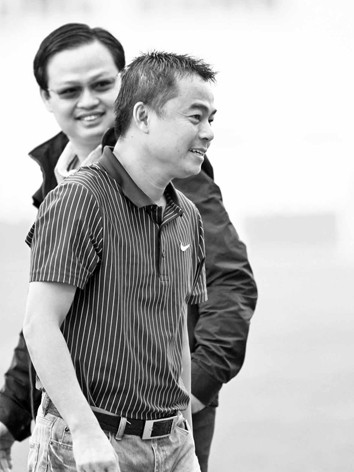 Ông Trần Tiến Đại nổi tiếng với những phi vụ mua bán cầu thủ đình đám, từng bị “bầu” Trường cho là “phá” bóng đá Việt Nam