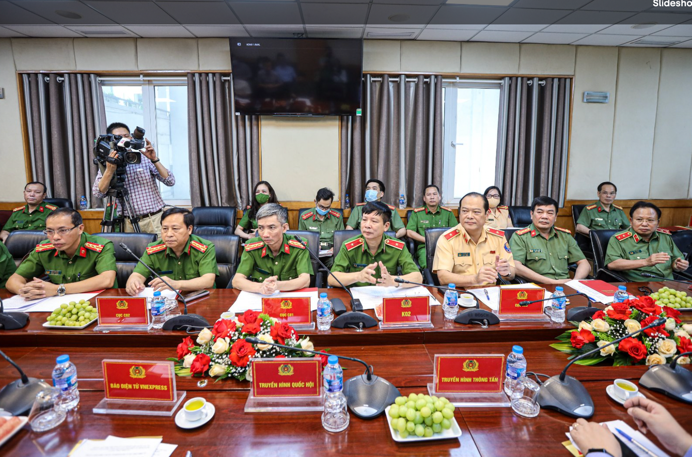 Nhiều lãnh đạo, cục nghiệp vụ của Bộ Công an tại buổi gặp mặt. Ảnh: N.T