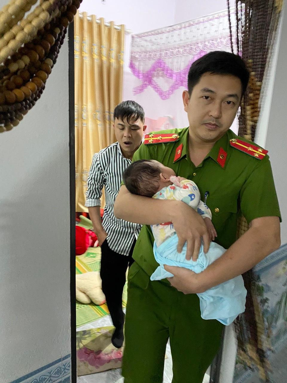 Cháu bé được giải cứu an toàn. Cháu bé được giải cứu an toàn.