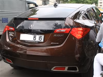 Chiếc Acura được gia đình giao cho Đ.V.N lên Hà Nội thi đại học . Ảnh: Minh Đức. 