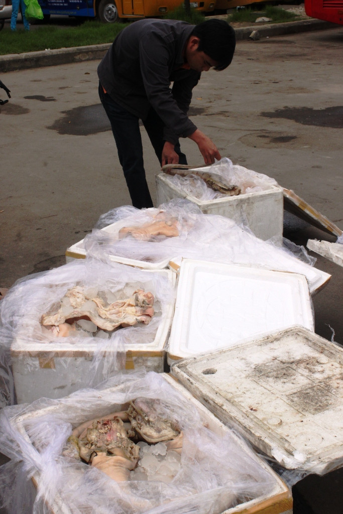 Cơ quan chức năng kiểm tra số hàng