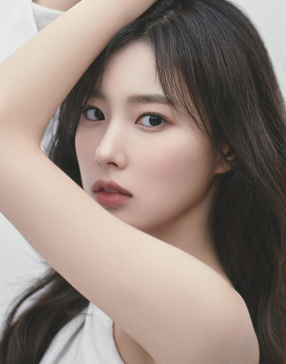 Công ty quản lý của cựu thành viên IZ * ONE xác nhận: “Kang Hye Won gần đây đã được chọn tham gia bộ phim truyền hình mới Best Mistake 3”. Công ty quản lý của cựu thành viên IZ * ONE xác nhận: “Kang Hye Won gần đây đã được chọn tham gia bộ phim truyền hình mới Best Mistake 3”.