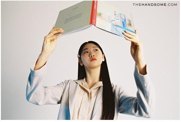 Kang Seo Jin, thực tập sinh sáng giá nhất nhà YG, người được dự đoán chắc chắn 1 slot trong Babymonster. Kang Seo Jin, thực tập sinh sáng giá nhất nhà YG, người được dự đoán chắc chắn 1 slot trong Babymonster.