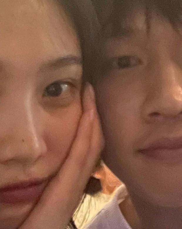 Joy và rapper Crush.