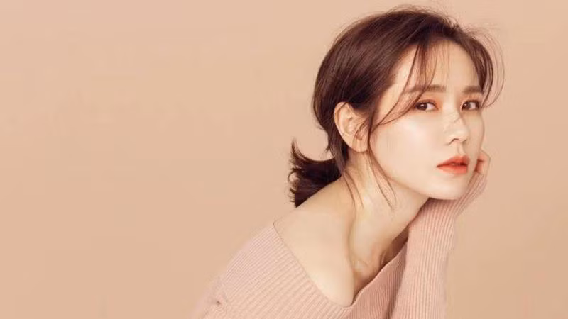 Son Ye Jin ở năm 2018 vẫn là cô nàng độc thân 'đắt giá' của màn ảnh Hàn. Son Ye Jin ở năm 2018 vẫn là cô nàng độc thân 'đắt giá' của màn ảnh Hàn.