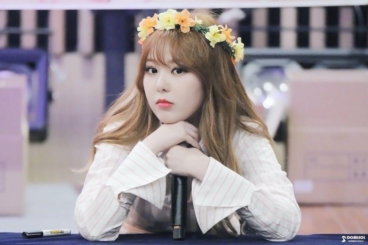 Sau sự ra đi liên tiếp của các thành viên cùng nhóm, đội hình của SONAMOO chỉ còn duy nhất một mình High. D Sau sự ra đi liên tiếp của các thành viên cùng nhóm, đội hình của SONAMOO chỉ còn duy nhất một mình High. D