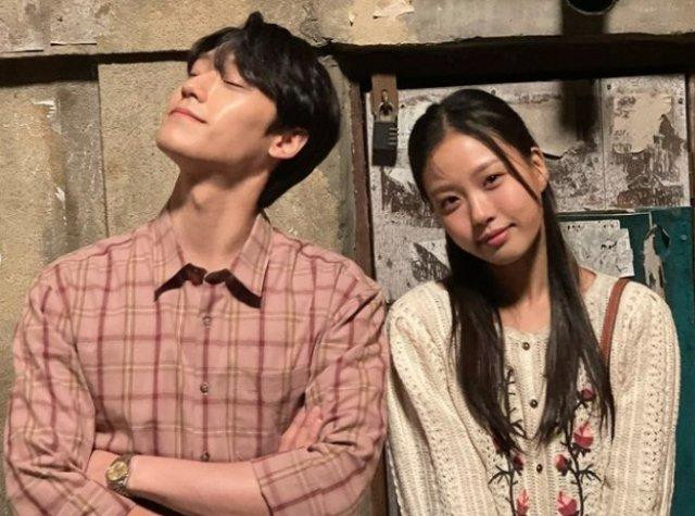 Lee Do Hyun và Go Min Si trong Youth Of May.