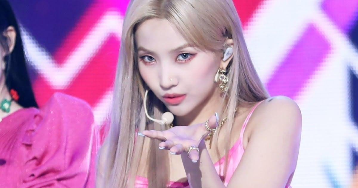 Trước khi ra mắt cùng (G)I-DLE, Soyeon cũng đã từng phát hành single cá nhân Jelly, nhận được nhiều sự ủng hộ từ công chúng. Trước khi ra mắt cùng (G)I-DLE, Soyeon cũng đã từng phát hành single cá nhân Jelly, nhận được nhiều sự ủng hộ từ công chúng.