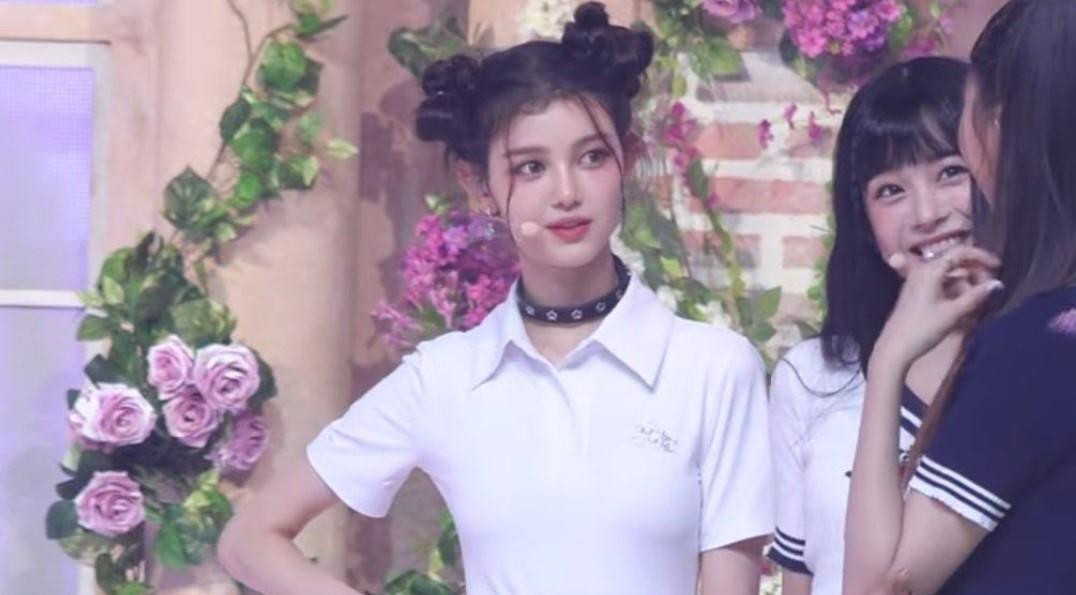 Cư dân mạng phải thốt lên: “Cho công chúa lên sân khấu cũng được sao?”.