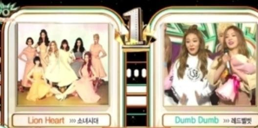 “Chị chị em em” SNSD – Lion Heart và Red Velvet – Dumb Dumb