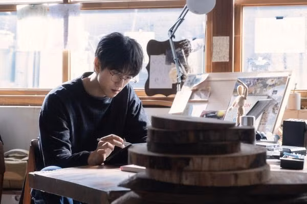 Sung Joon sẽ đóng vai Ji Woo, một nghệ sĩ truyện tranh đến thăm Dinh thự “ma ám” Gwanglim để tìm kiếm những ý tưởng mới cho tác phẩm của mình.