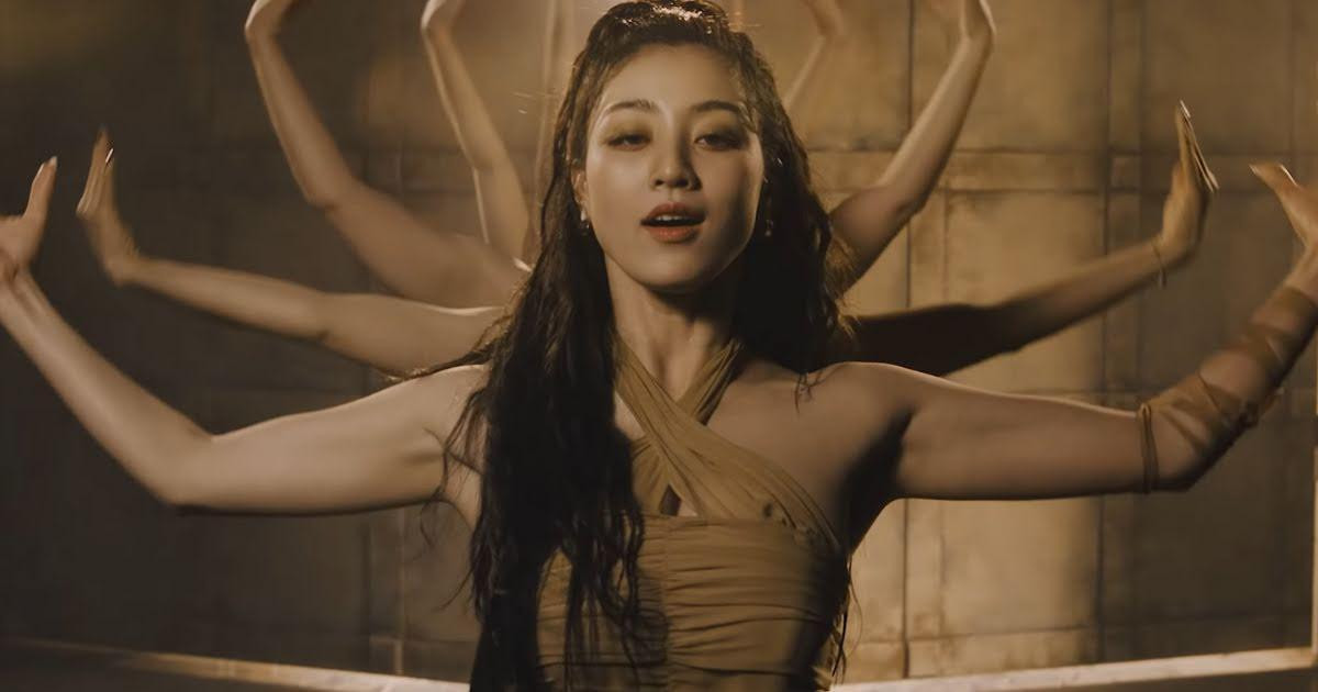 Jihyo được cho là đã có màn thể hiện xuất sắc và nổi bật nhất trong Perfect World. Jihyo được cho là đã có màn thể hiện xuất sắc và nổi bật nhất trong Perfect World.